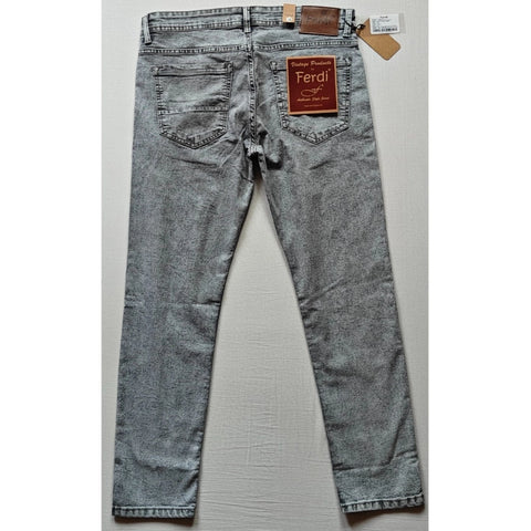 Generic Men's Cotton Blended Solid Tapered Jeans (Grey) Generic Men's Cotton Blended Solid Tapered Jeans (Grey)