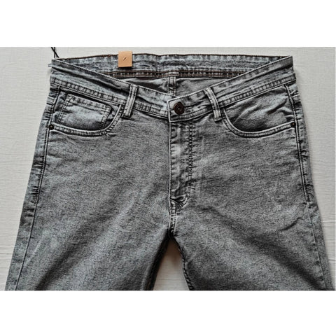 Generic Men's Cotton Blended Solid Tapered Jeans (Grey) Generic Men's Cotton Blended Solid Tapered Jeans (Grey)