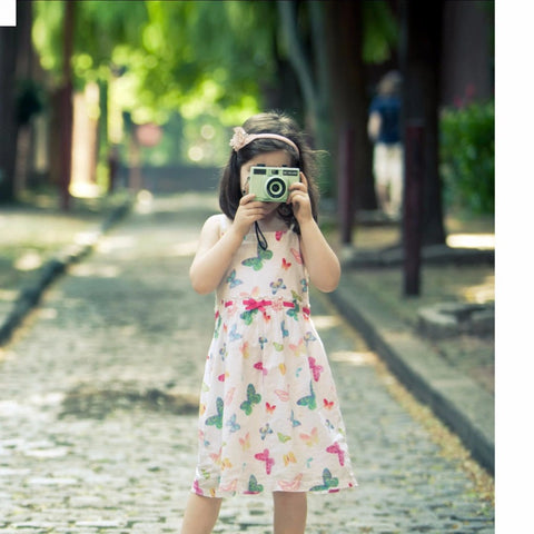Small Girl with Camera Mobile Case Cover