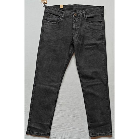 Generic Men's Cotton Blended Solid Tapered Jeans (Grey)